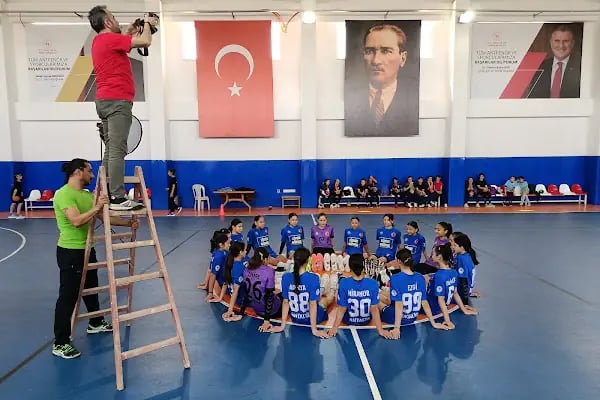 Mavi Stüdyo VESİKALIK BİYOMETRİK FOTOĞRAF ÇEKİM NOKTASI - Resim 12