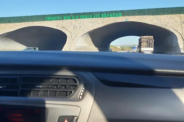 Payless Car Rental - Istanbul Airport - Resim 5