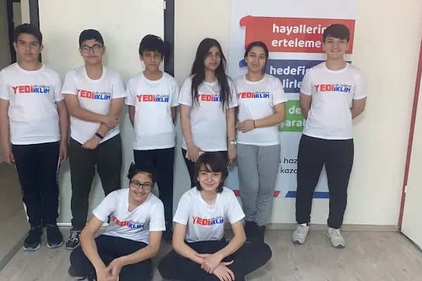 Bursa Dershane- YEDİİKLİM KPSS YKS LGS DGS YKS-DİL YDT YÖS Kurs ve Etüt Merkezi - Resim 8