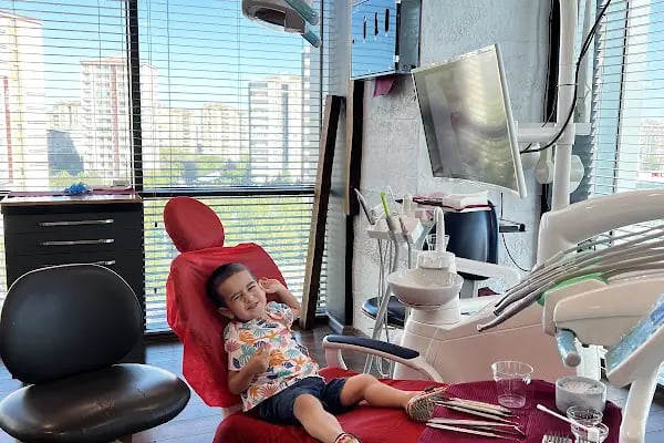 Dr. Şener KAYAPINAR Diş Kliniği - Resim 4