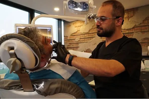 Dr. Şener KAYAPINAR Diş Kliniği - Resim 7
