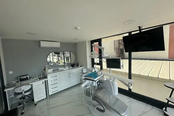 Defne Ağız ve Diş Sağlığı Polikliniği - Resim 10