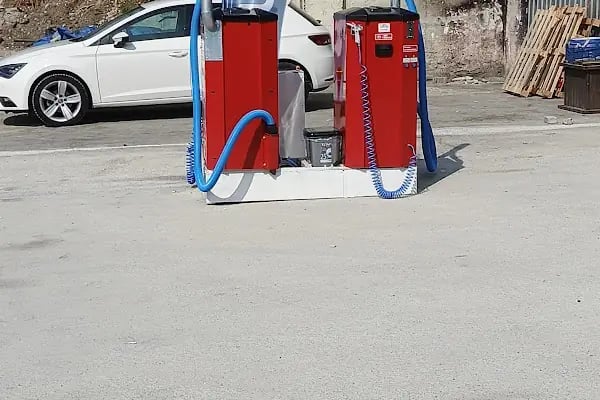 YouWash Self Servis Oto Yıkama Kompleksi - Resim 17