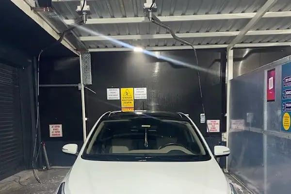 YouWash Self Servis Oto Yıkama Kompleksi - Resim 11