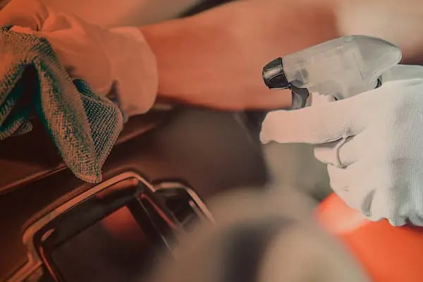 ÜLKÜ GARAGE - Bursa Oto Yıkama - Oto Kuaför - Resim 4