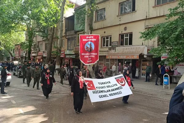 İmaj Erkek Kuaförü Halil Altunsu - Resim 2