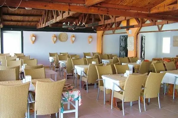 Turihan Beach Hotel - Resim 9