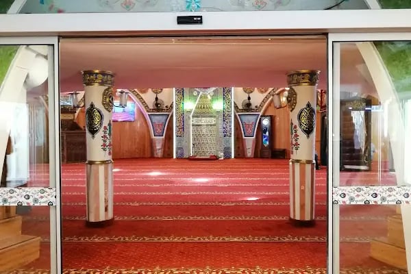 Mustafa Kemalpaşa Camii - Resim 9