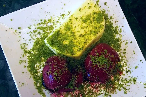 Flora cafe & restorant - Resim 11