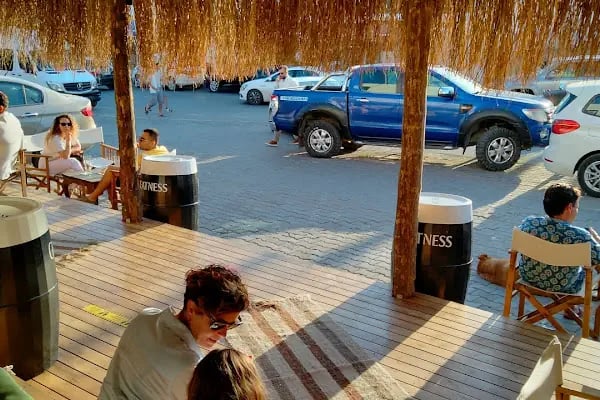 Queen Beach&amp;Pub - Resim 6