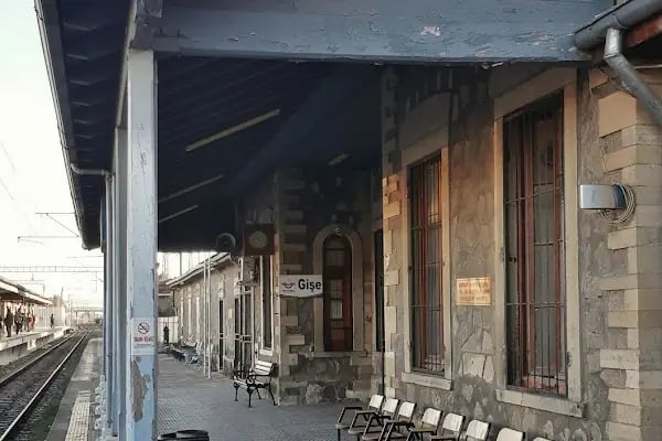 Gaziemir Tren İstasyonu - Resim 19