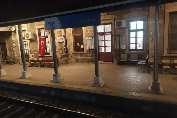 Gaziemir Tren İstasyonu - Resim 10