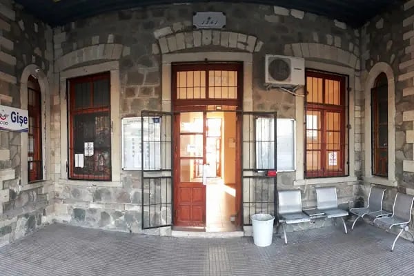 Gaziemir Tren İstasyonu - Resim 3