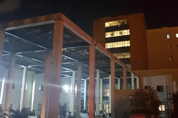 Gaziosmanpaşa Eğitim Araştırma Fizik Tedavi Rehabilitasyon Hastanesi binası - Resim 9