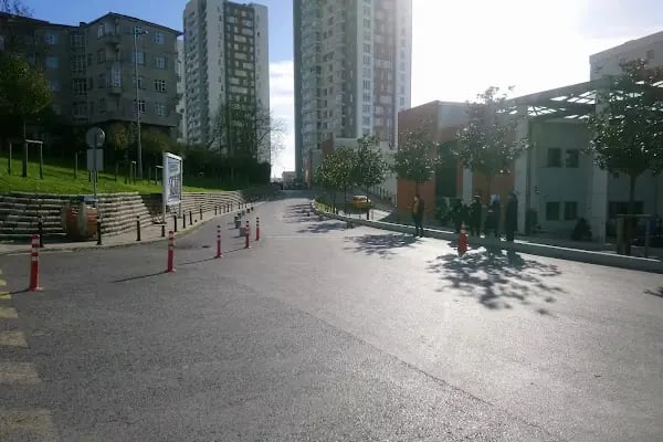 Gaziosmanpaşa Eğitim Araştırma Fizik Tedavi Rehabilitasyon Hastanesi binası - Resim 19