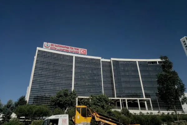 Gaziosmanpaşa Eğitim Araştırma Fizik Tedavi Rehabilitasyon Hastanesi binası - Resim 3