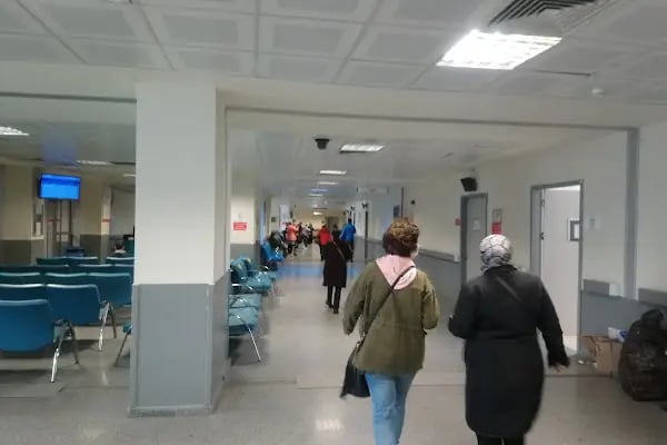Gaziosmanpaşa Eğitim Araştırma Fizik Tedavi Rehabilitasyon Hastanesi binası - Resim 5