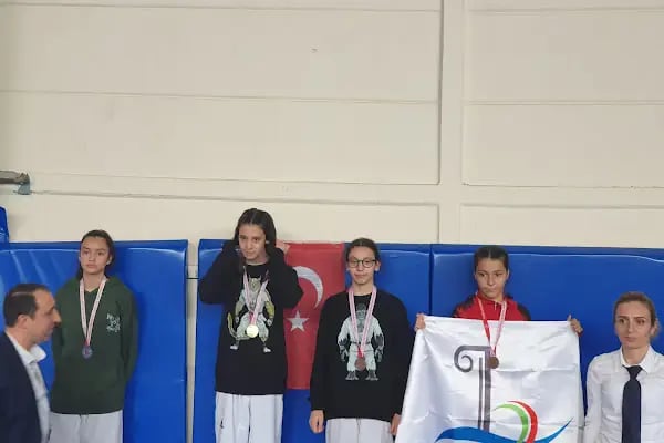 Buca Afetevleri Spor Salonu - Resim 13
