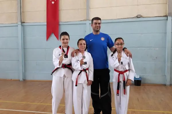 Buca Afetevleri Spor Salonu - Resim 15