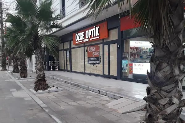 Özge Optik Başiskele - Resim 10