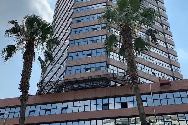 Adent Ağız Diş Sağlığı Kliniği İmplant Ve Estetik Dişhekimliği Merkezi - Resim 8