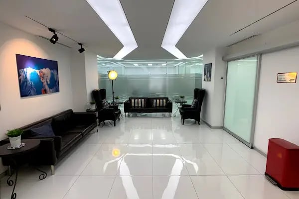 Adent Ağız Diş Sağlığı Kliniği İmplant Ve Estetik Dişhekimliği Merkezi - Resim 2