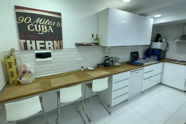Adent Ağız Diş Sağlığı Kliniği İmplant Ve Estetik Dişhekimliği Merkezi - Resim 13