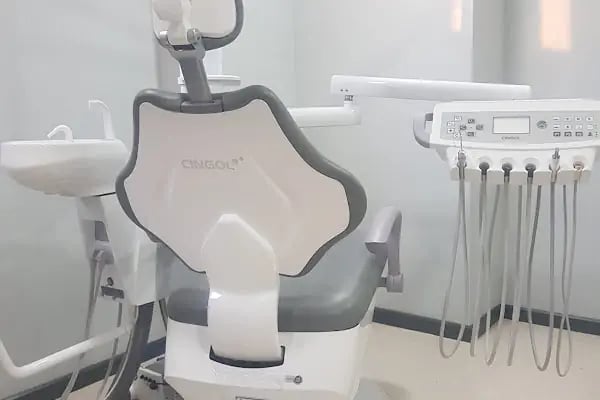 Adental Ağız ve Diş Sağlığı Polikliniği - Resim 8