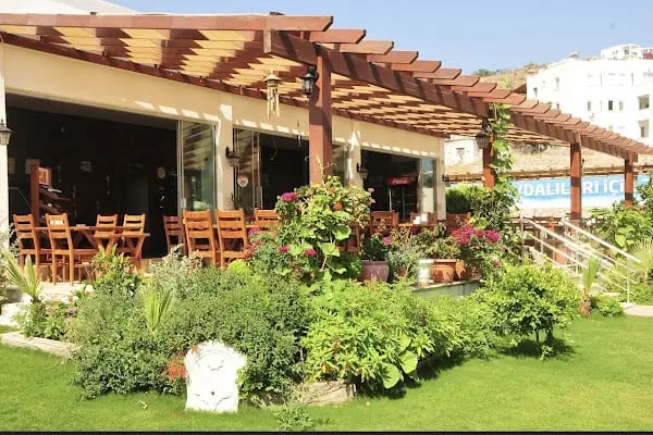 Ga'u Antique Gallery, Cafe-bistro, Bar - Resim 10