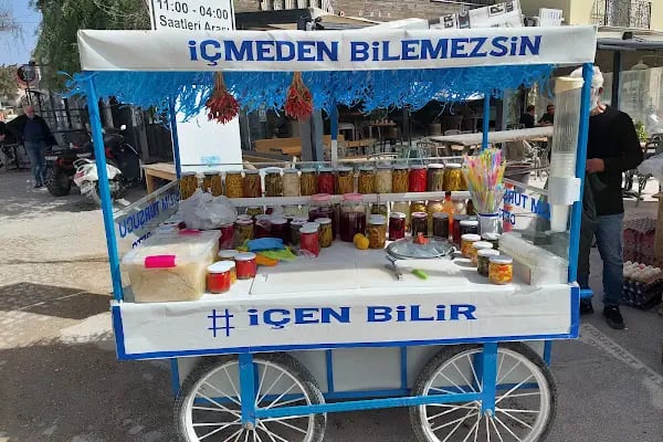 Alaçatı Pazar Yeri - Resim 5