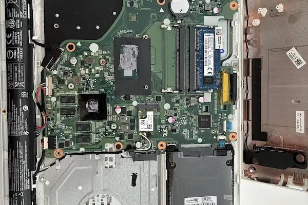 404 Bilişim - Bilgisayar ve Telefon Teknik Servisi - Resim 12