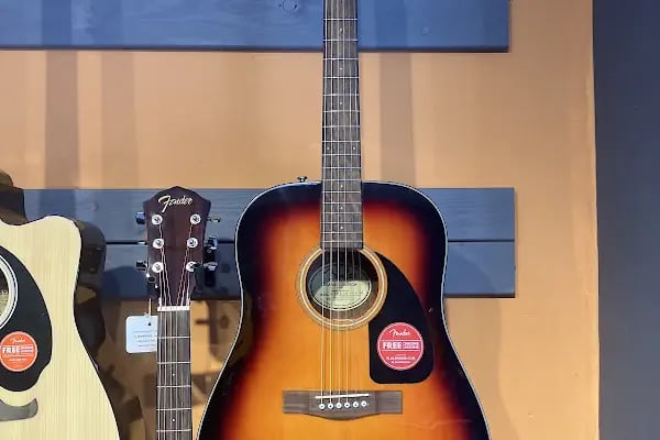Music house Store Mahmutlar Bağlama Gitar Keman Piyano Şan dersi ve Konservatuvar hazırlık Eğitimi ve Enstrüman satışı - Resim 17