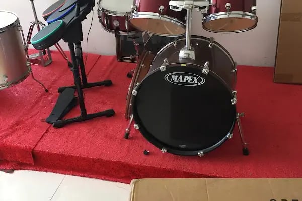 Music house Store Mahmutlar Bağlama Gitar Keman Piyano Şan dersi ve Konservatuvar hazırlık Eğitimi ve Enstrüman satışı - Resim 20