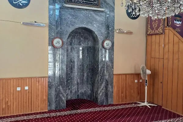 Emetullah Hatun Cami - Resim 12