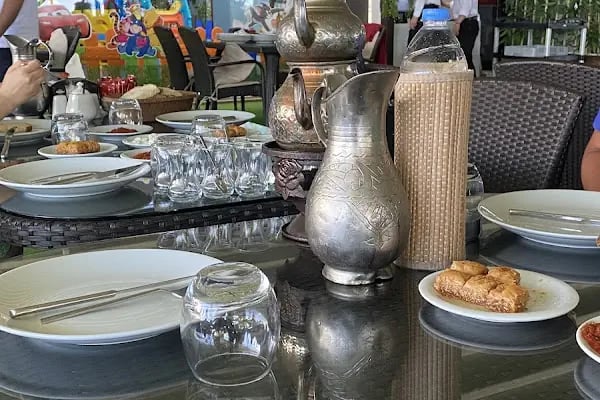 Royal Cafe&amp; Bilardo - Resim 4