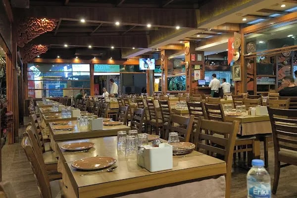 Flash Restaurant - Resim 6