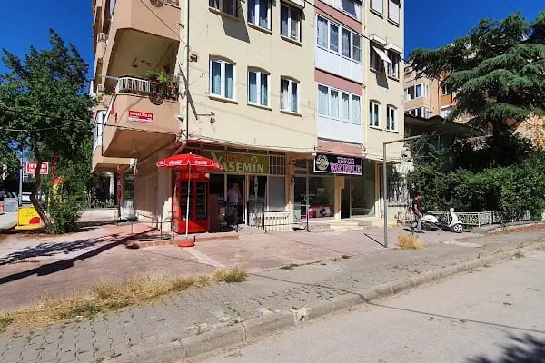 Burcu Çiçekçilik Çiçek Tasarım &amp; Organizasyon - Resim 3