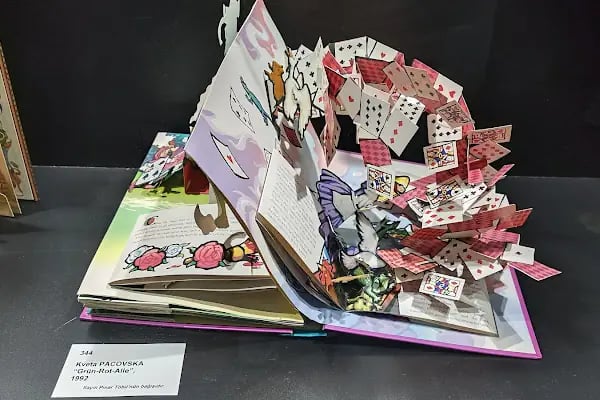 Ege Üniversitesi Kağıt ve Kitap Sanatları Müzesi - Resim 16