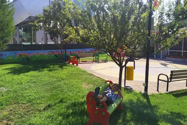 İzmir - Buca Avukat İlhan Ege Anaokulu - Resim 8