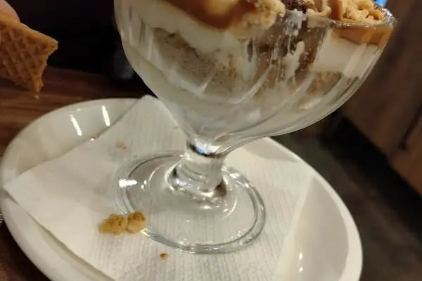 Mona Cafe - Resim 14