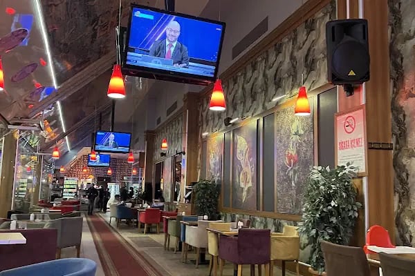 Shey cafe and bowling - Resim 1