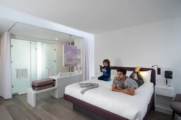 YOTEL Istanbul Airport - Resim 2