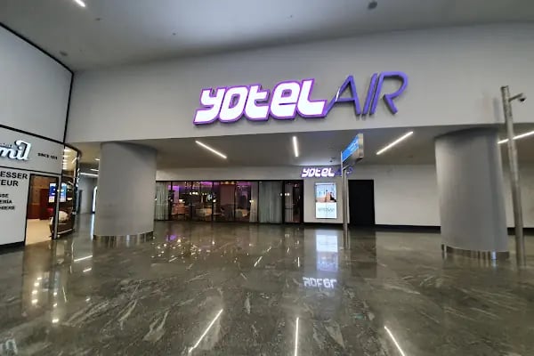 YOTEL Istanbul Airport - Resim 20