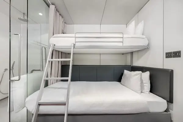 YOTEL Istanbul Airport - Resim 5