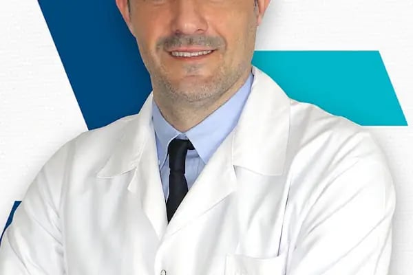 Prof. Dr. Erhan Şükür: Özel Sakarya Adatıp Hastanesi ve Hicarego Koningin 11062 HG Amsterdam - Resim 2