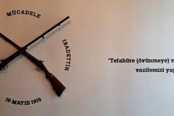 Kuva-yi Milliye Kütüphanesi Aydın Ayhan Kitaplığı - Resim 11