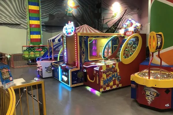 Palace Cafe &amp; Restaurant Bowling - Resim 2