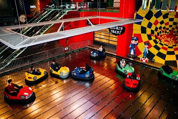 Palace Cafe &amp; Restaurant Bowling - Resim 3