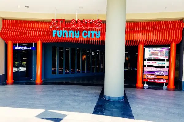 Palace Cafe &amp; Restaurant Bowling - Resim 6