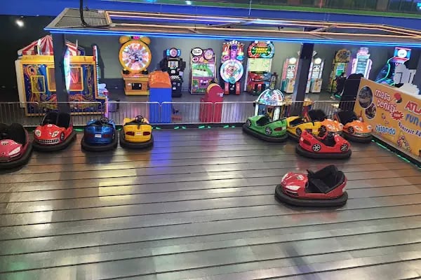 Palace Cafe &amp; Restaurant Bowling - Resim 10